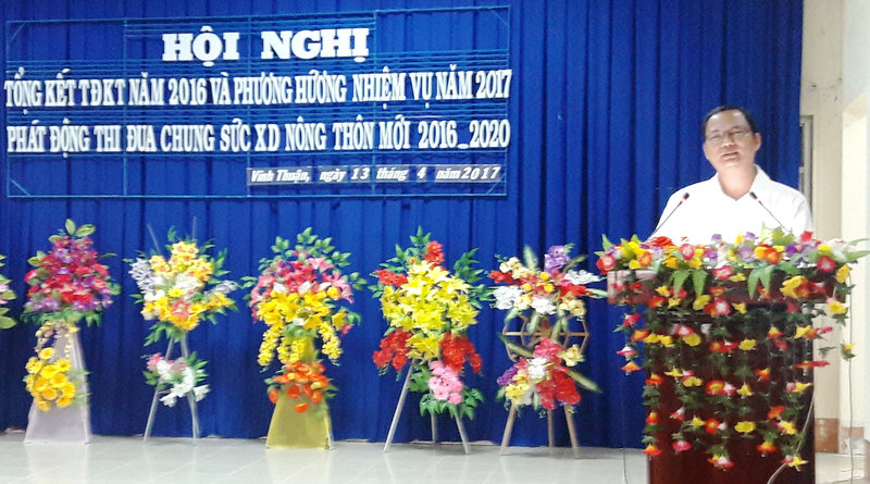 Huỳnh Xuân Luật, phó Chủ tịch UBND huyện phát biểu kết luận hội nghị.jpg